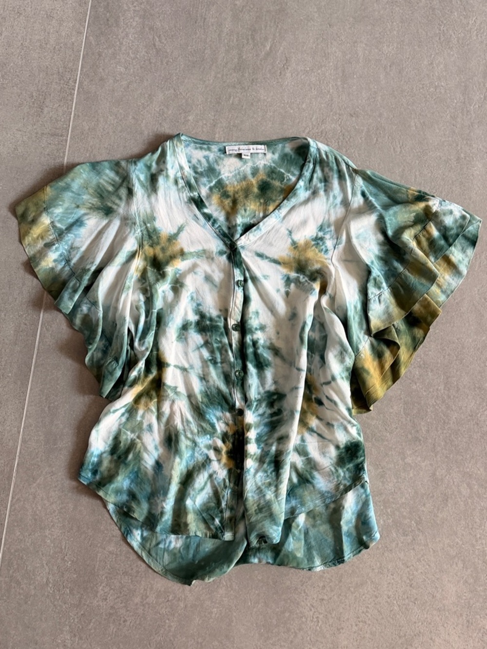 Young Fabulous & Broke V-button down, flutter sleeve breezy blouse, XS, like new